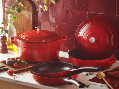 Poêle en fonte, inox ou aluminium forgé : le guide pour faire le bon choix